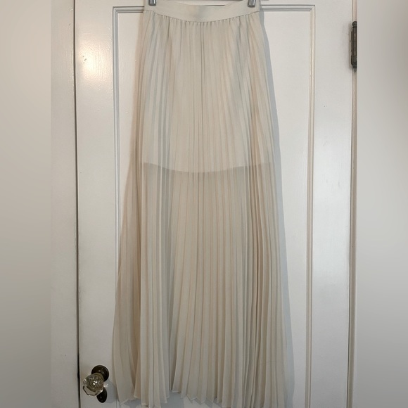 Lauren Conrad Pleated Chiffon Maxi Skirt - Picture 3 of 7